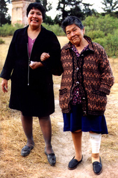 momgrand.jpg (65351 bytes)